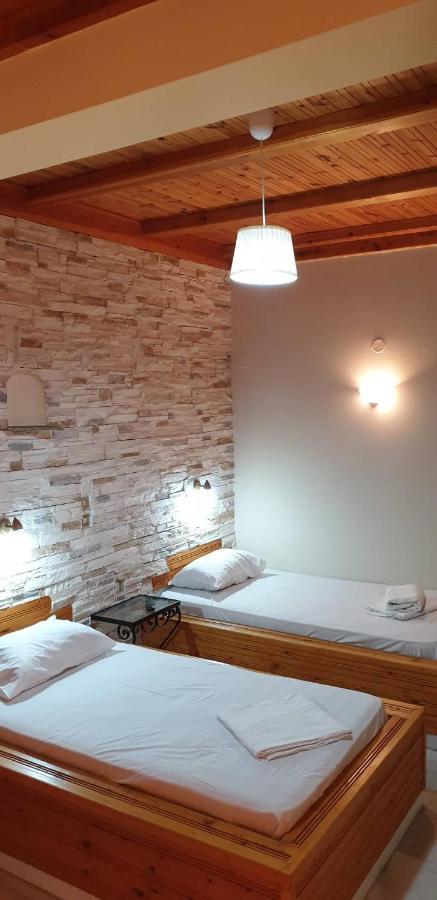 Evi Studios & Apartments Naxos City ภายนอก รูปภาพ