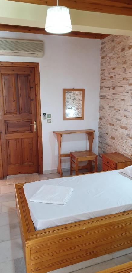 Evi Studios & Apartments Naxos City ภายนอก รูปภาพ