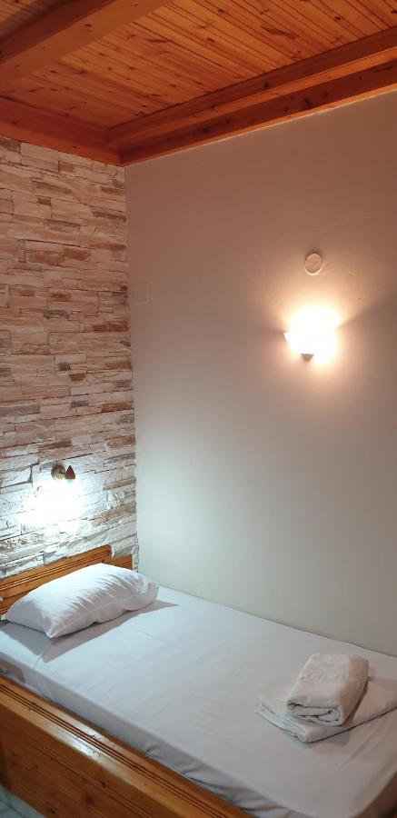 Evi Studios & Apartments Naxos City ภายนอก รูปภาพ