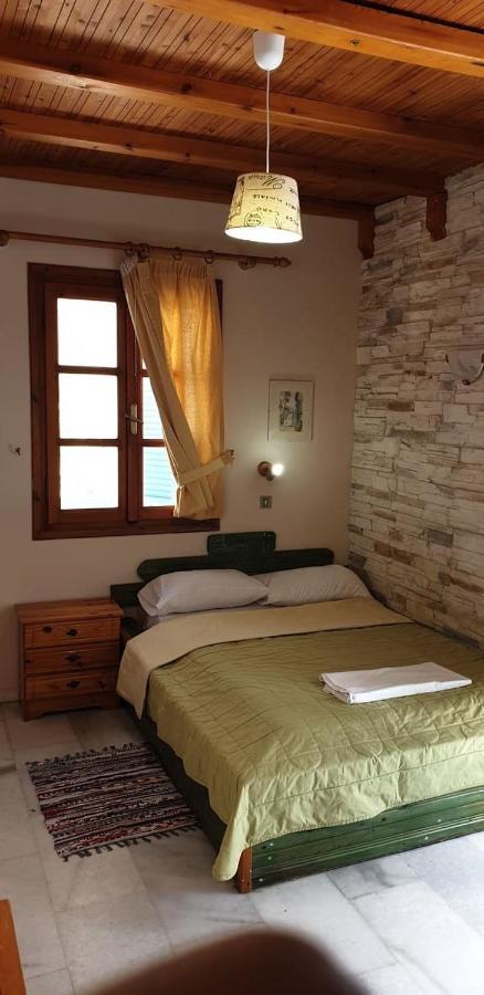 Evi Studios & Apartments Naxos City ภายนอก รูปภาพ