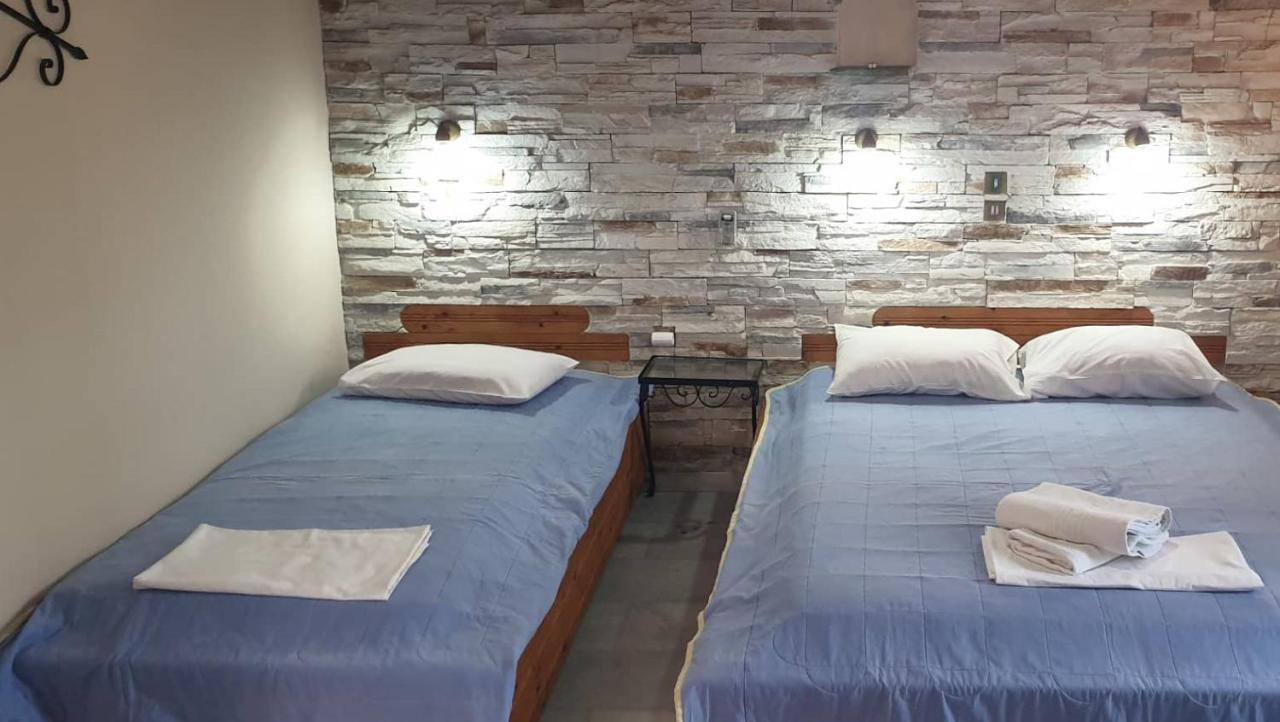 Evi Studios & Apartments Naxos City ภายนอก รูปภาพ